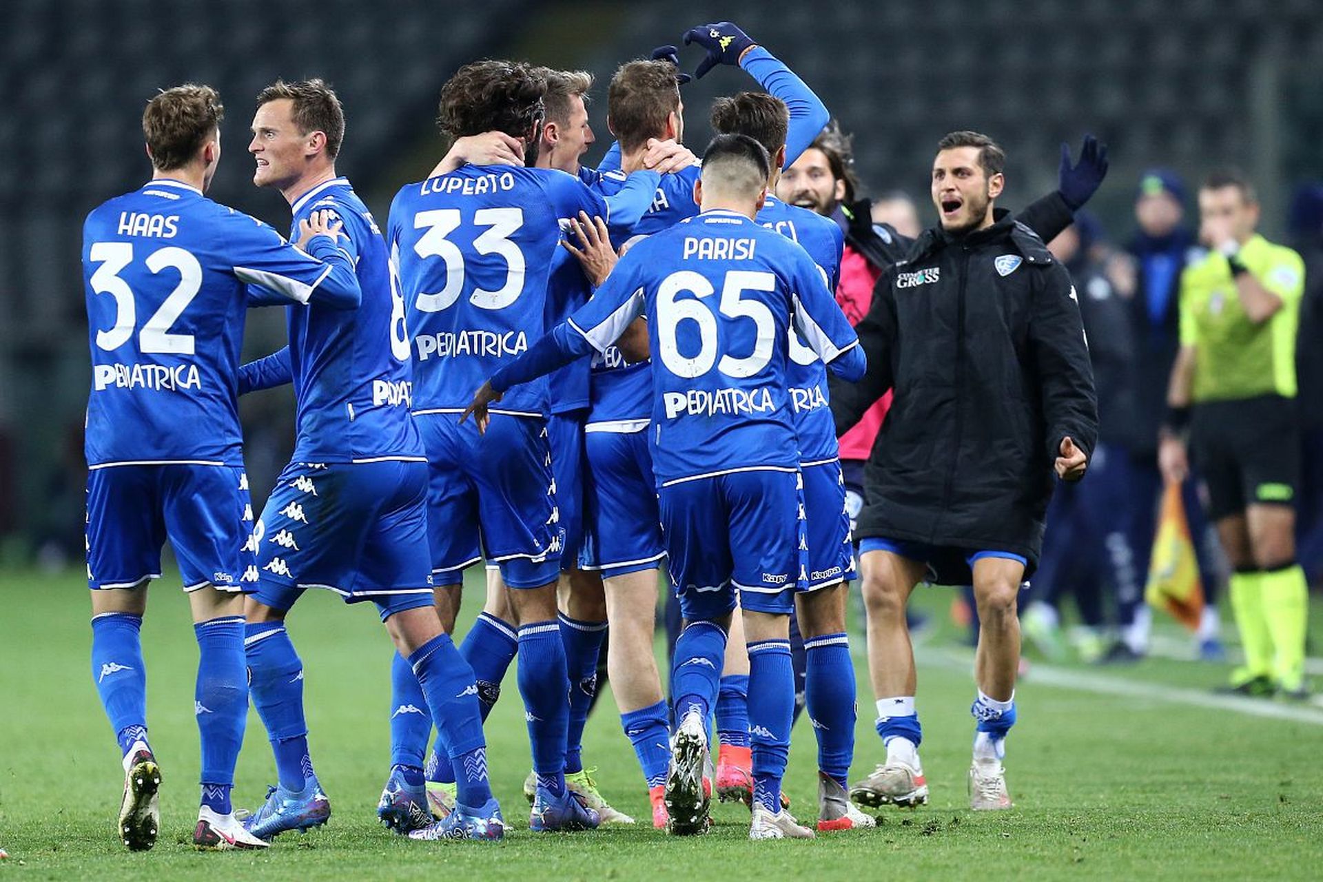 令人咋舌的 令人咋舌的